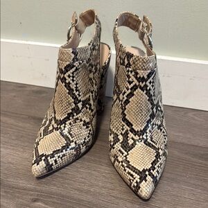 Aldo Python Snakeskin Close toed Slingback Heels — 7.5